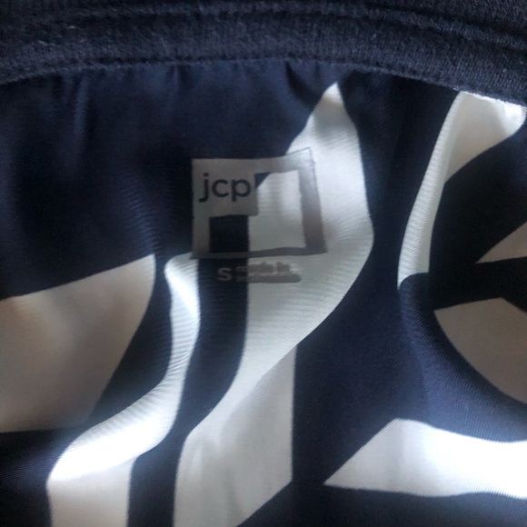 Sweater - Picture 3 of 3